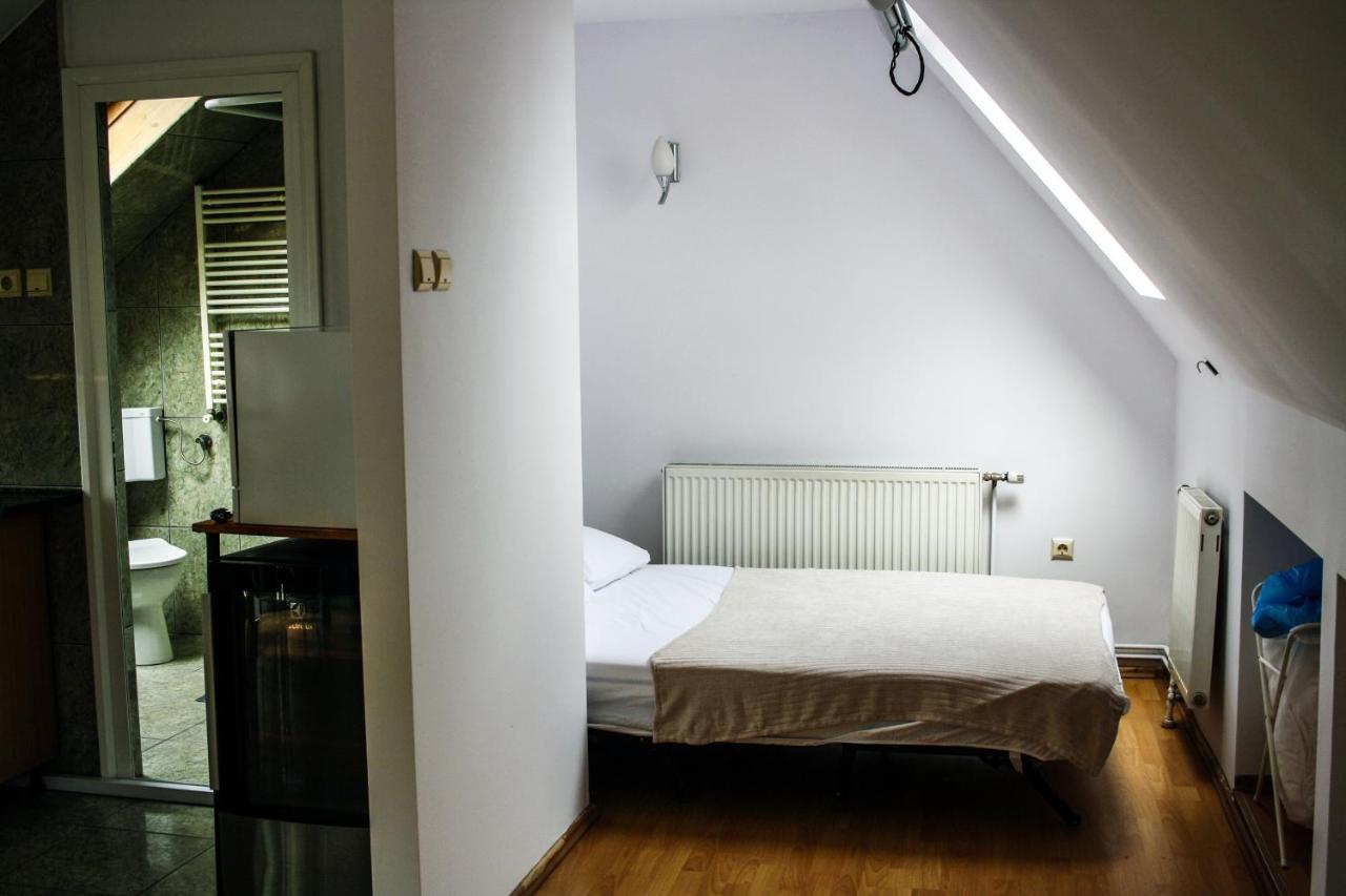 Split Crib - Chill Studio In Historic Брашов Экстерьер фото